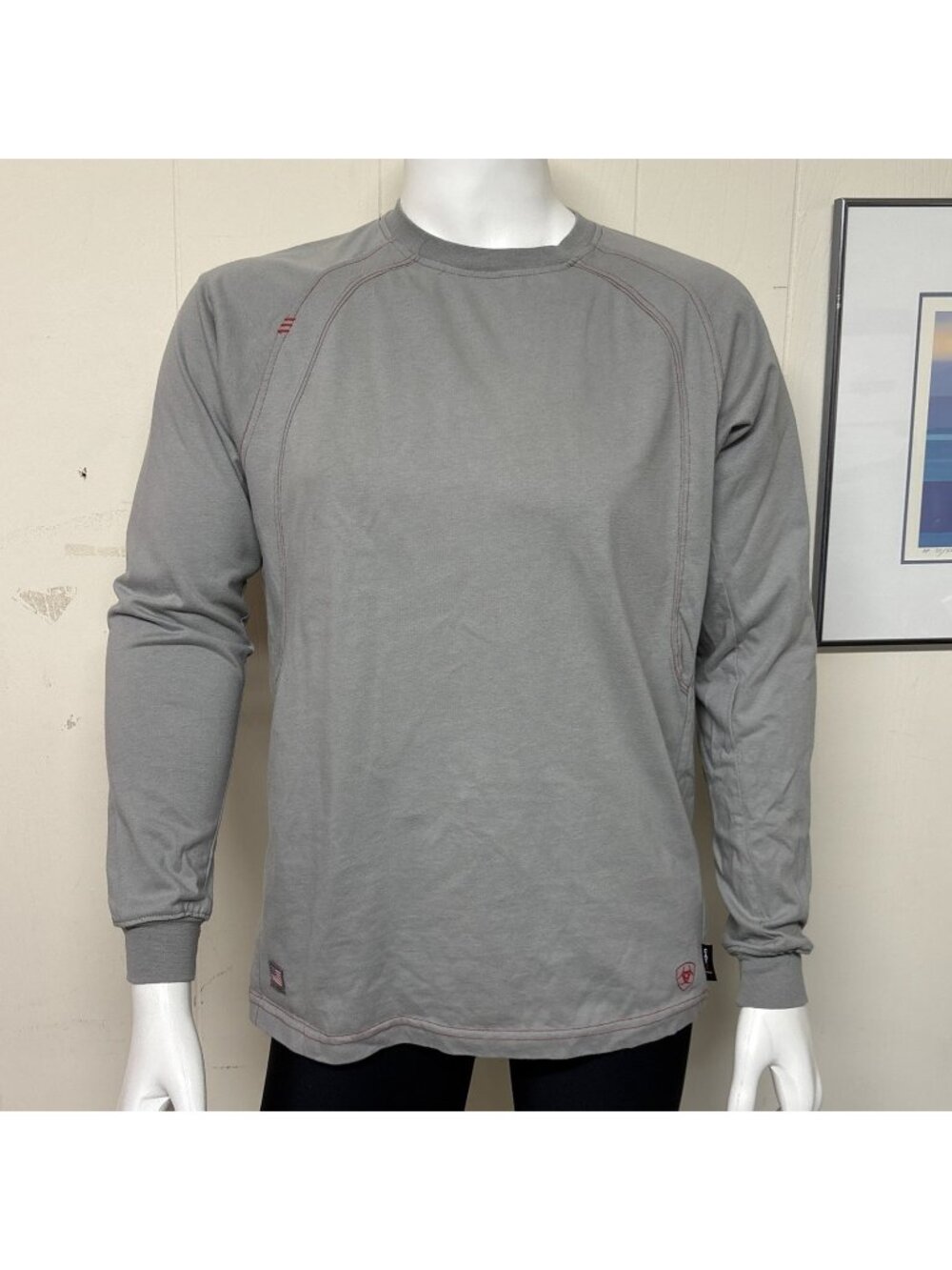 Ariat FR Work Shirt Mens M Long Sleeve Crew CAT 2 Flame Resistant Grey PyroSafe